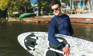 Jak dobrać deskę do kitesurfingu, aby uniknąć kosztownych błędów