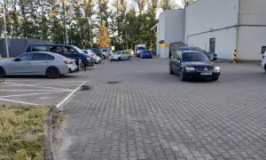Gdzie zaparkować w Władysławowie? Najlepsze opcje parkingowe i porady