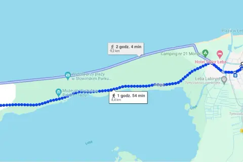 Mapa z trasą pieszą z Łeby na Wydmę Łącką, z zaznaczonymi atrakcjami.