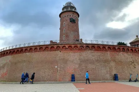 Co zwiedzić w Kołobrzegu: najważniejsze atrakcje i ciekawe miejsca