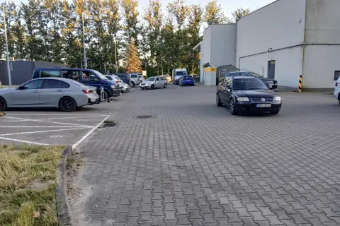 Gdzie zaparkować w Władysławowie? Najlepsze opcje parkingowe i porady