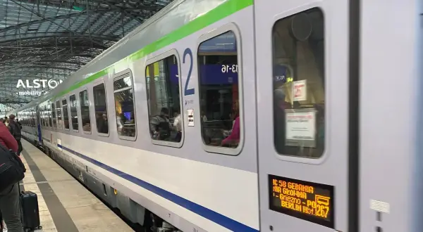 Pociąg IC 58 Gedania z Gniezna do Berlina Hbf. Czekam na podróż do stolicy Niemiec.