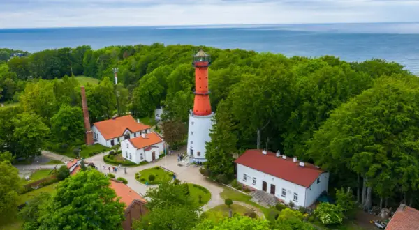 Jastrzębia Góra czy warto jechać? Odkryj ukryte skarby tej miejscowości