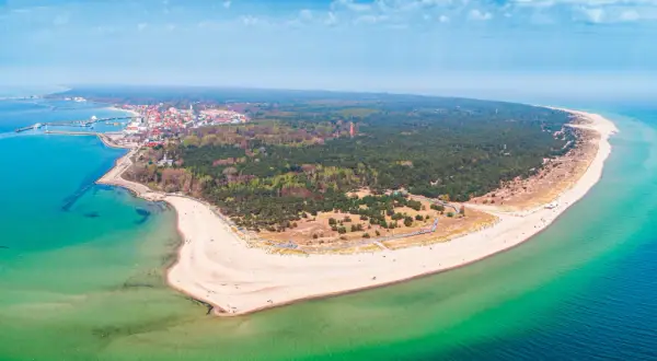 Półwysep Helski ile km? Poznaj jego długość i tajemnice!