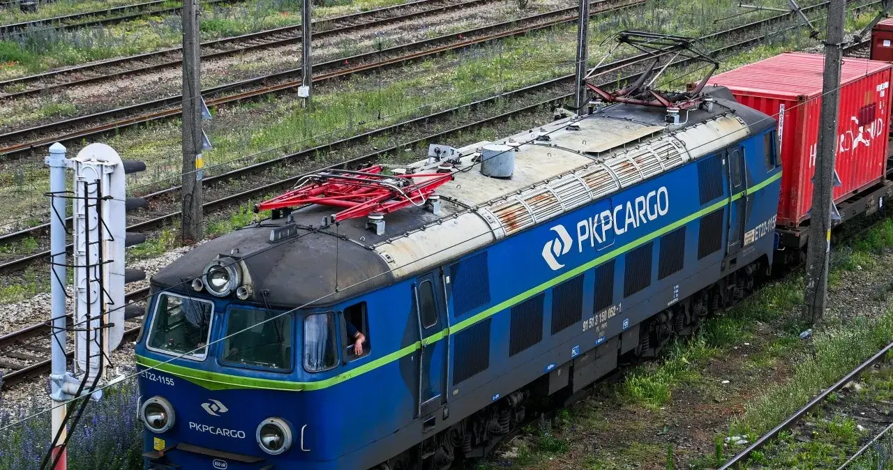 Ile zarabia naczelnik PKP Cargo? Zaskakujące fakty o wynagrodzeniu
